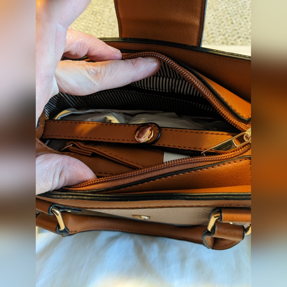 Deluxity Los Angeles purse - Picture 4 of 8